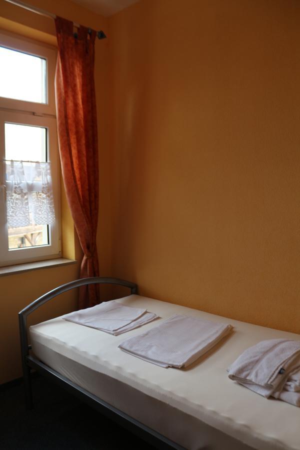 Gasthaus & Pension "Zur Rose" Weimar  Buitenkant foto